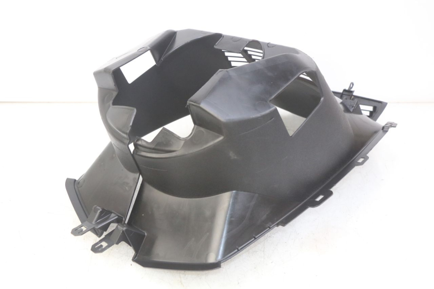 photo de PASSAGE ROUE AVANT PEUGEOT CITYSTAR AIR 125 (2014 - 2017) - Autre angle de vue