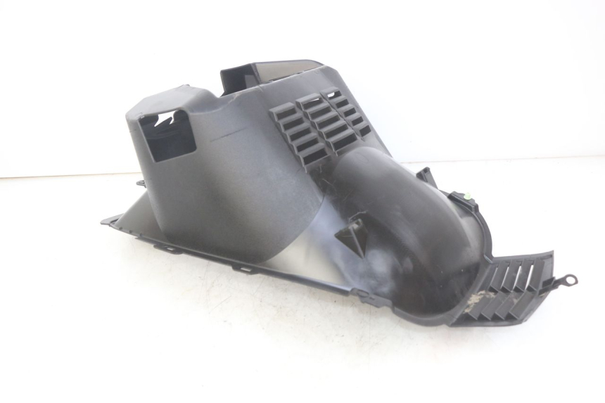 photo de PASSAGE ROUE AVANT PEUGEOT CITYSTAR AIR 125 (2014 - 2017) - Gros plan technique