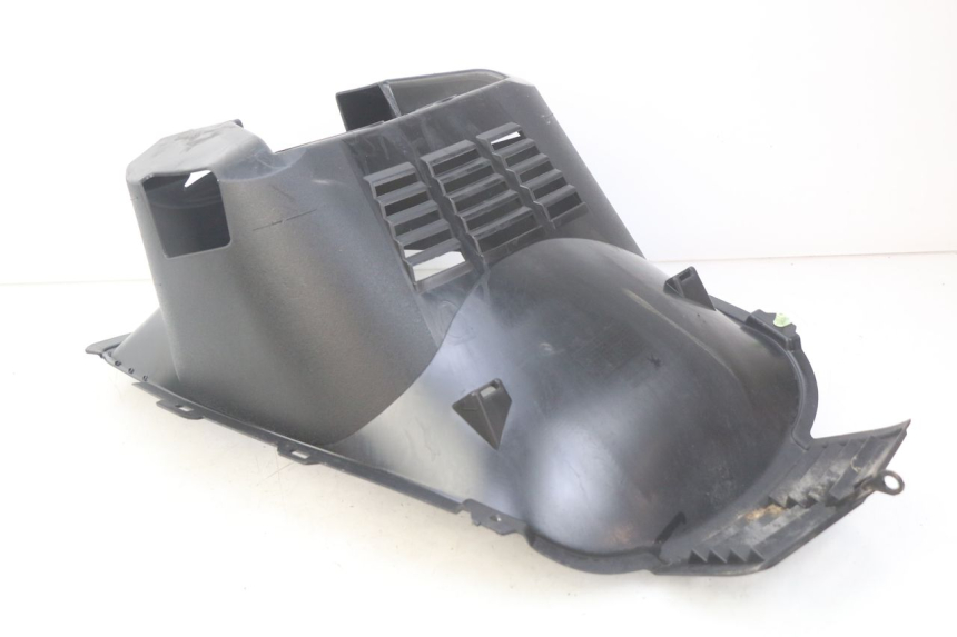 photo de PASSAGE ROUE AVANT PEUGEOT CITYSTAR 125 (2011 - 2017) - Gros plan technique