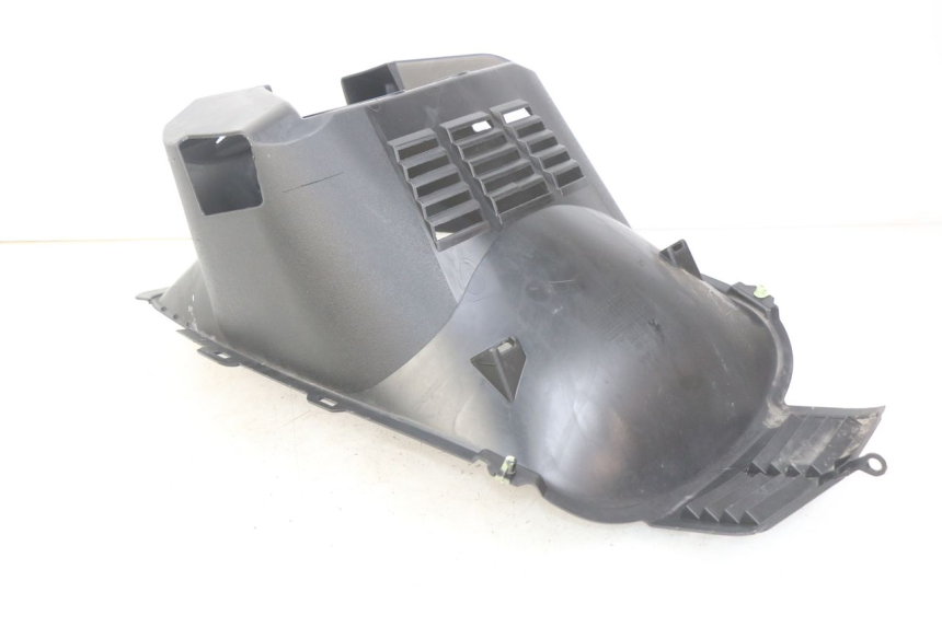 photo de PASSAGE ROUE AVANT PEUGEOT CITYSTAR 125 (2011 - 2017) - Points de fixation