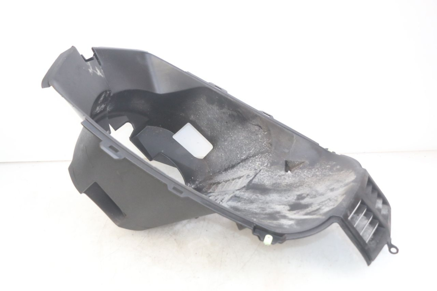 photo de PASSAGE ROUE AVANT PEUGEOT CITYSTAR 125 (2011 - 2017) - Gros plan technique