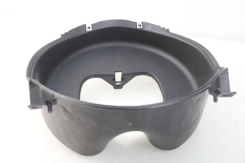 photo de PASSAGE ROUE AVANT PIAGGIO FLY 2T 50 (2004 - 2017) - Gros plan technique