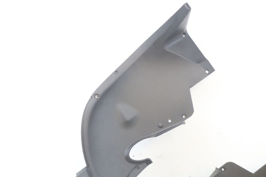 photo de PASSAGE ROUE AVANT PIAGGIO MP3 LT 400 (2007 - 2012) - Autre angle de vue