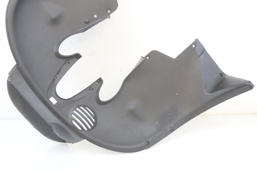 photo de PASSAGE ROUE AVANT PIAGGIO MP3 LT 400 (2007 - 2012) - Gros plan technique