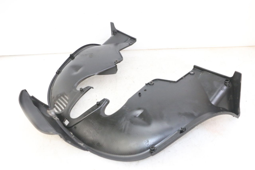 photo de PASSAGE ROUE AVANT PIAGGIO MP3 LT 400 (2007 - 2012) - Autre angle de vue