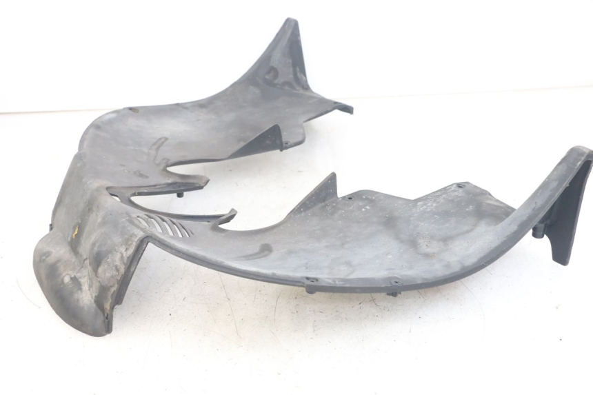 photo de PASSAGE ROUE AVANT PIAGGIO MP3 125 (2006 - 2014) - Gros plan technique