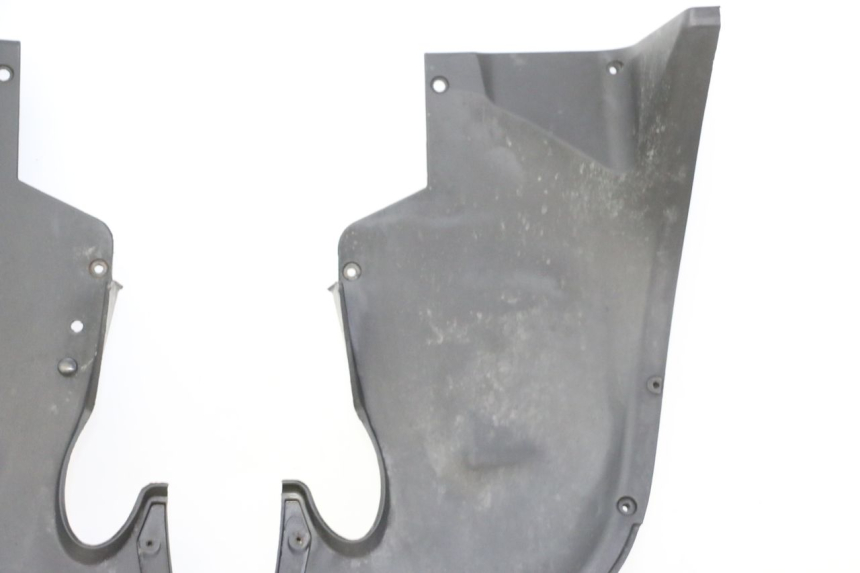 photo de PASSAGE ROUE AVANT PIAGGIO MP3 RL 250 (2006 - 2010) - Points de fixation