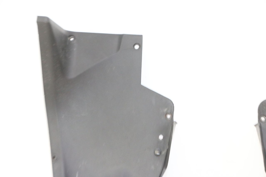 photo de PASSAGE ROUE AVANT PIAGGIO MP3 RL 250 (2006 - 2010) - Pièce contrôlée