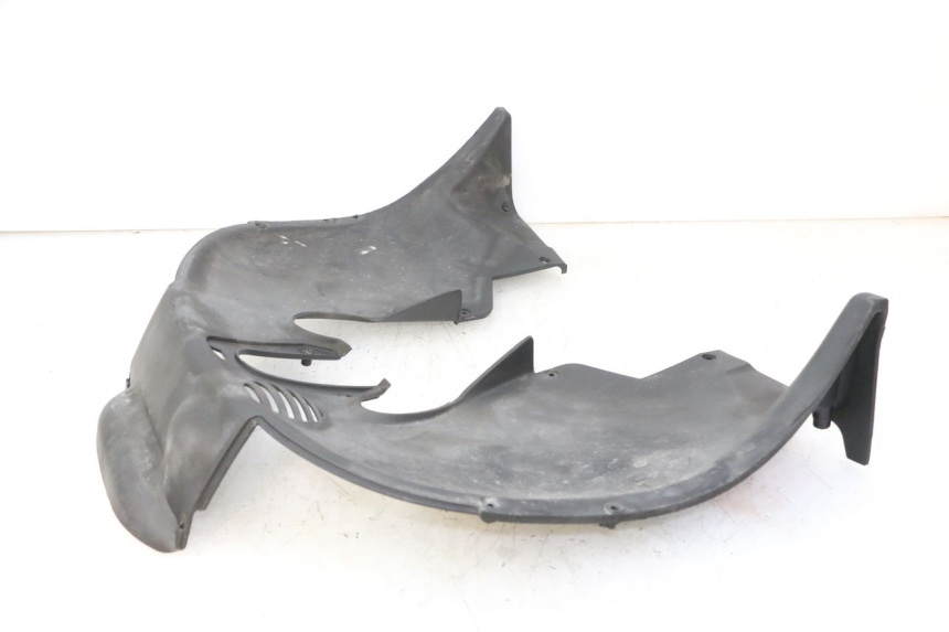 photo de PASSAGE ROUE AVANT PIAGGIO MP3 500 (2011 - 2015) - Points de fixation