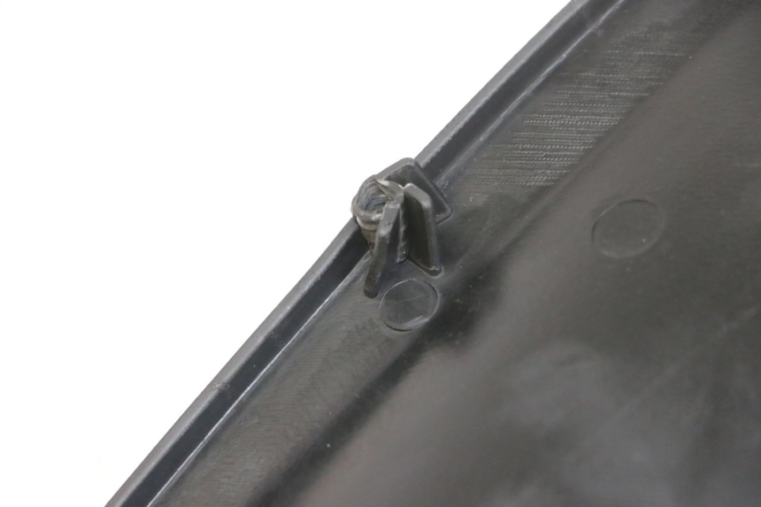 photo de PASSAGE ROUE AVANT PIAGGIO MP3 RL 250 (2006 - 2010) - Zoom état d’usage