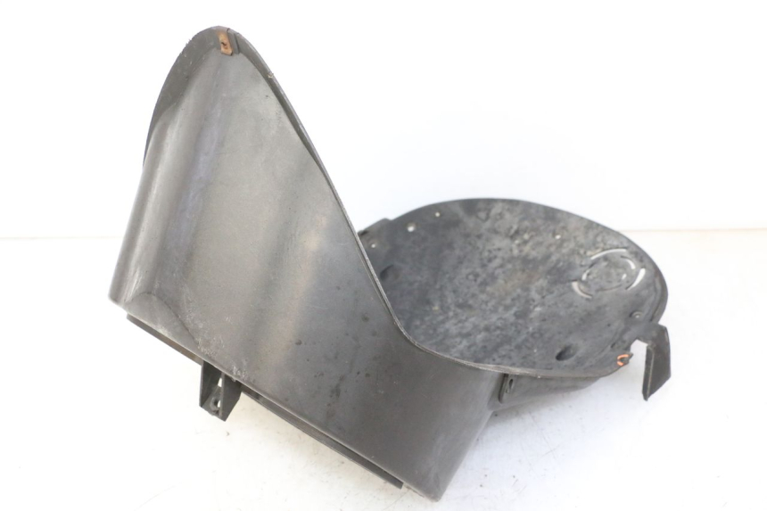 photo de PASSAGE ROUE AVANT PIAGGIO NEW TYPHOON 50 (2010 - 2017) - Gros plan technique