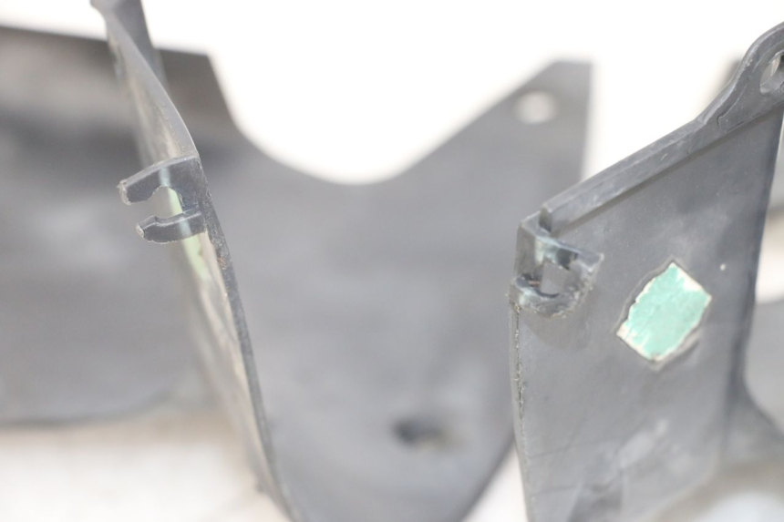 photo de PASSAGE ROUE AVANT HONDA NTV DEAUVILLE 650 (1998 - 2001) - Gros plan technique