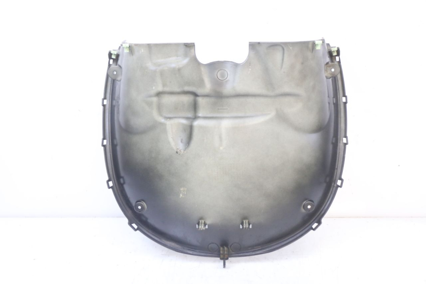 photo de PASSAGE ROUE AVANT PEUGEOT DJANGO 125 (2014 - 2017) - Gros plan technique