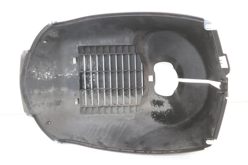 photo de PASSAGE ROUE AVANT PEUGEOT SATELIS 125 (2010 - 2012) - Gros plan technique