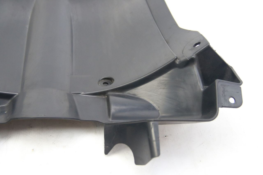 photo de PASSAGE ROUE AVANT SUZUKI SIXTEEN 125 (2008 - 2010) - Détails caractéristiques