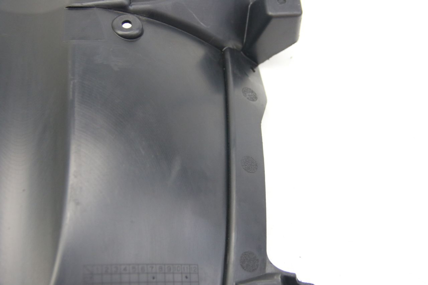 photo de PASSAGE ROUE AVANT SUZUKI SIXTEEN 125 (2008 - 2010) - Vue d’ensemble