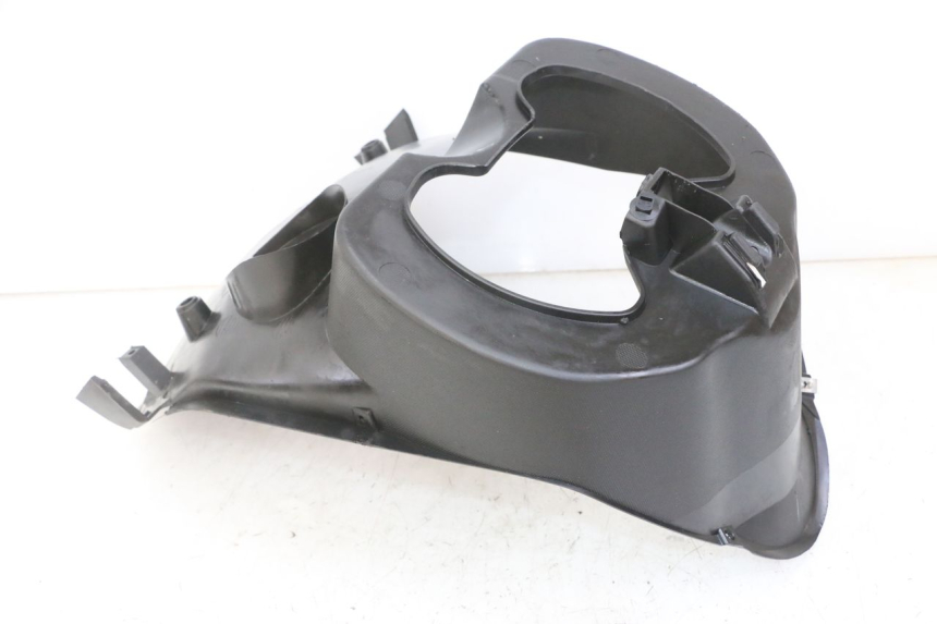 photo de PASSAGE ROUE AVANT APRILIA SR 2T 50 (2018 - 2022) - Autre angle de vue