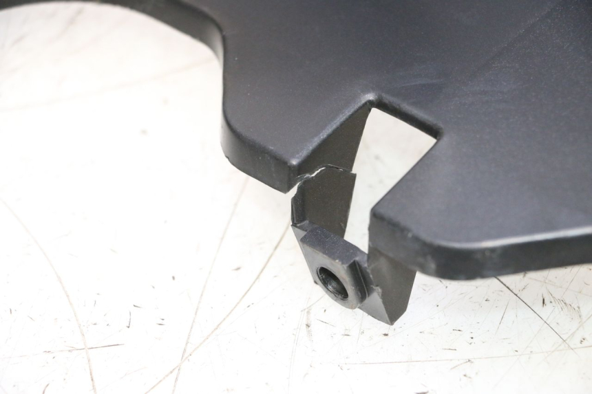 photo de PASSAGE ROUE AVANT APRILIA SR MOTARD 50 (2012 - 2018) - Détail de la pièce