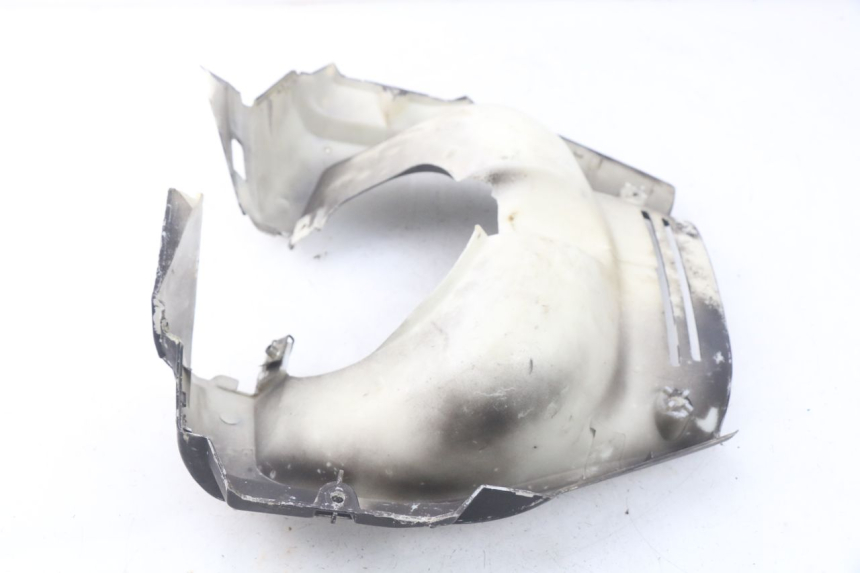 photo de PASSAGE ROUE AVANT MBK STUNT NAKED 50 (2004 - 2018) - Gros plan technique