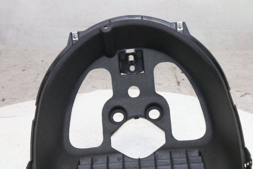 photo de PASSAGE ROUE AVANT PIAGGIO X8 STREET 125 (2006 - 2007) - Détail de la pièce