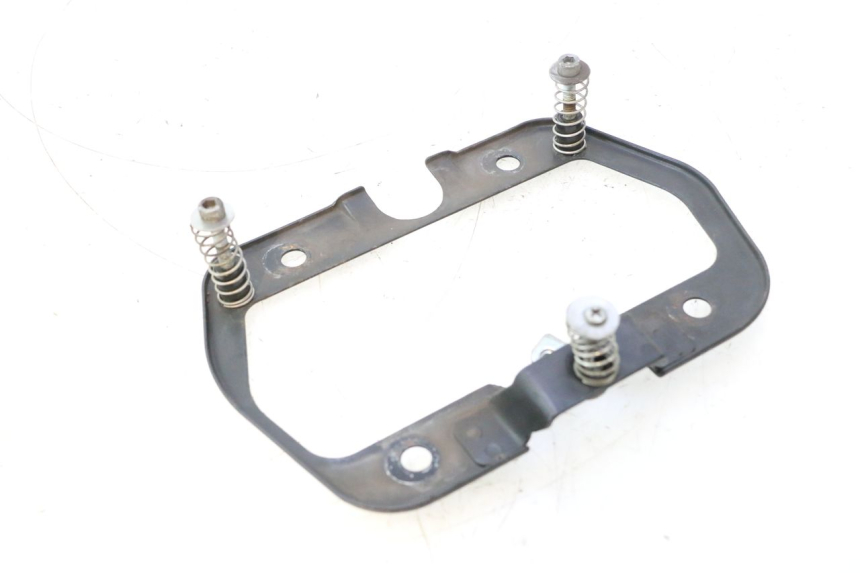 photo de PATTE PHARE BMW C1 125 (2000 - 2003) - Zoom état d’usage