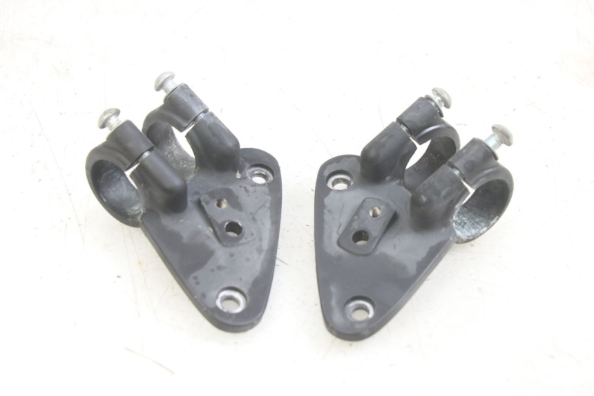 photo de PATTE PHARE GILERA DNA 50 (2000 - 2007) - Autre angle de vue