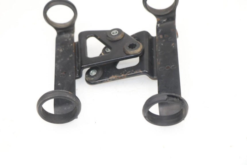 photo de PATTE PHARE SUZUKI DR DJEBEL 600 (1985 - 1990) - Autre angle de vue