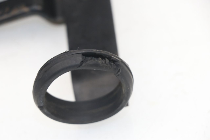 photo de PATTE PHARE SUZUKI DR DJEBEL 600 (1985 - 1990) - Gros plan technique