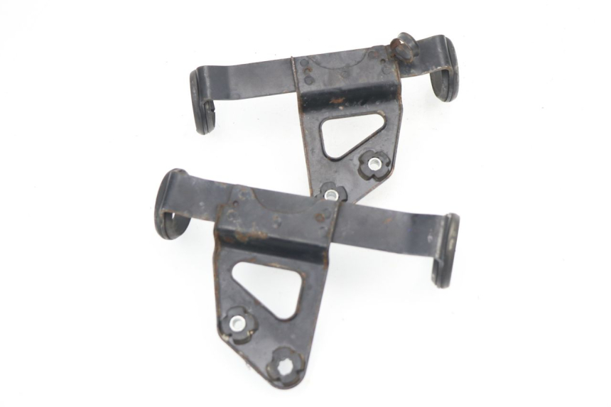 photo de PATTE PHARE SUZUKI DR DJEBEL 600 (1985 - 1990) - Points de fixation