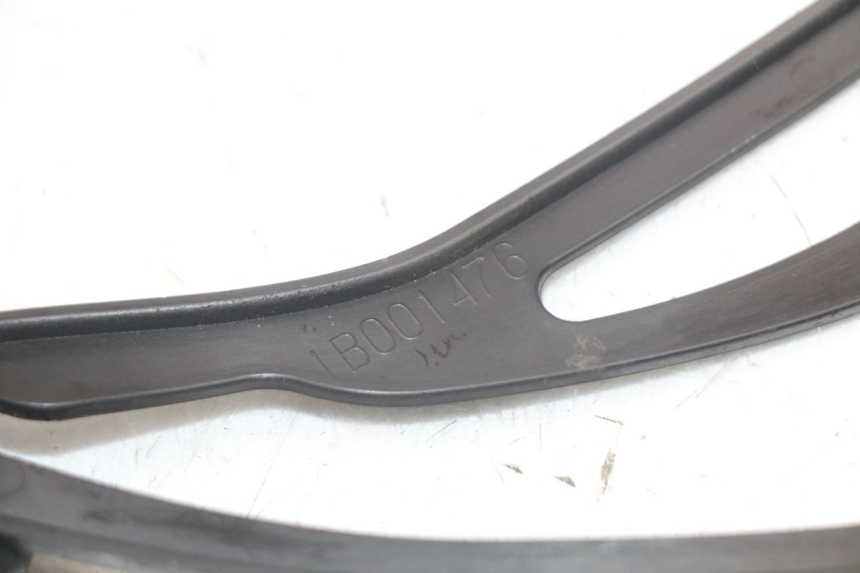 photo de PATTE PHARE PIAGGIO MP3 HPE 350 (2018 - 2020) - Gros plan technique