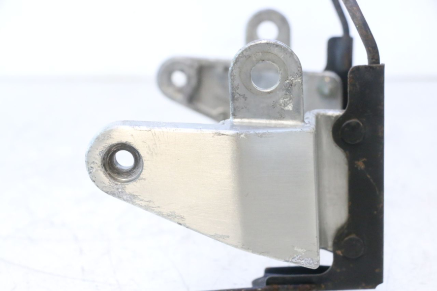 photo de PATTE PHARE YAMAHA XJR 1300 (1998 - 2002) - Marquages et références