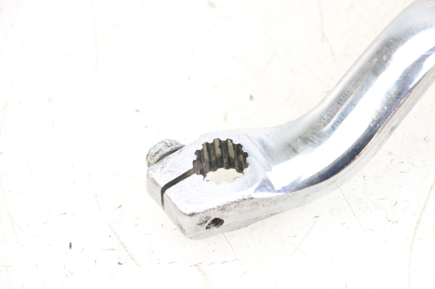 photo de PEDALE DE FREIN  HYOSUNG GF 125 (2001 - 2005) - Gros plan technique