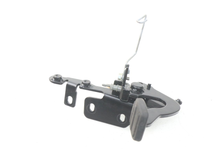 photo de PEDALE DE FREIN  PEUGEOT METROPOLIS 400 (2017 - 2020) - Autre angle de vue