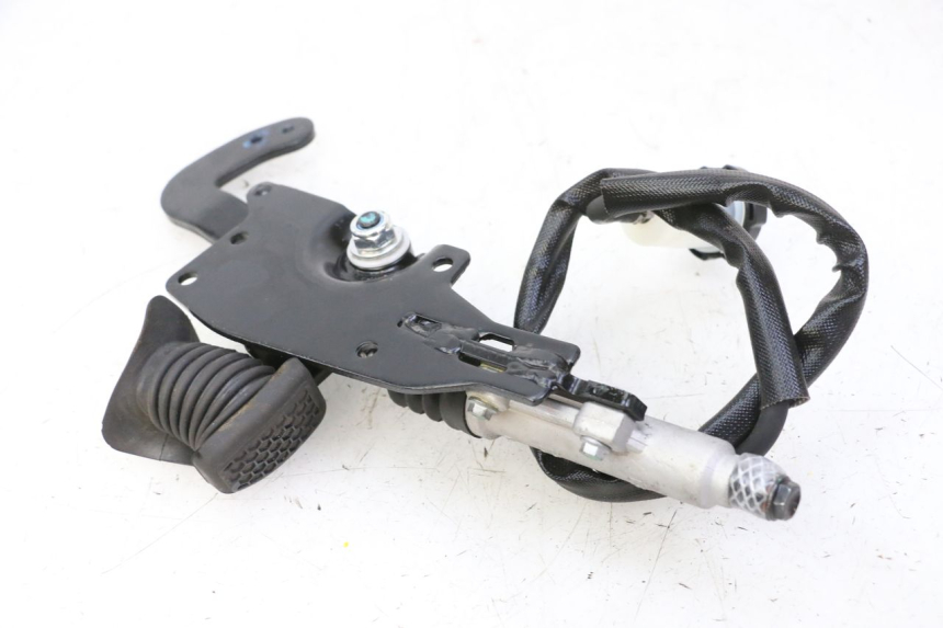 photo de PEDALE DE FREIN  PIAGGIO MP3 HPE 310 (2024 - 2025) - Autre angle de vue