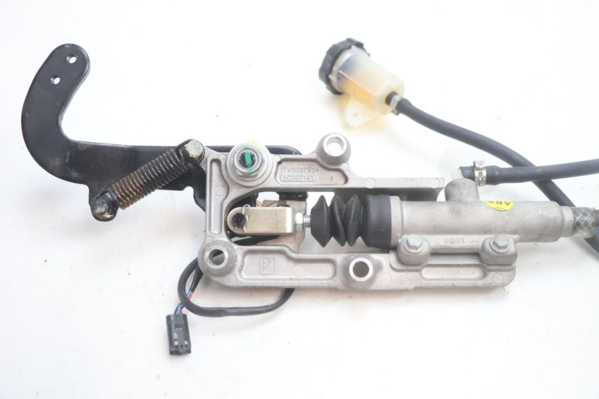 photo de PEDALE DE FREIN  PIAGGIO MP3 HPE 530 (2022 - 2026) - Détail de la pièce