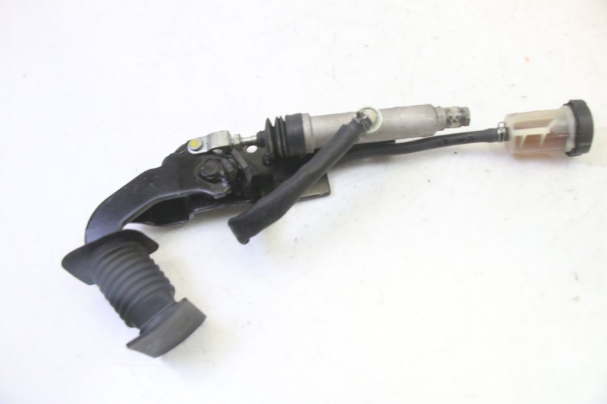 photo de PEDALE DE FREIN  PIAGGIO MP3 LT 300 (2010 - 2016) - Vue d’ensemble