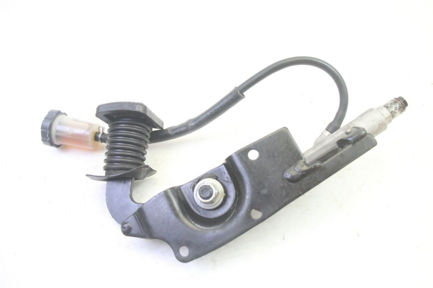 photo de PEDALE DE FREIN  PIAGGIO MP3 500 (2016 - 2018) - Gros plan technique