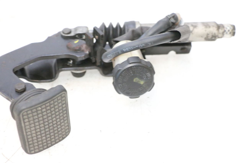 photo de PEDALE DE FREIN PIAGGIO MP3 RL 250 (2006 - 2010) - Zoom état d’usage