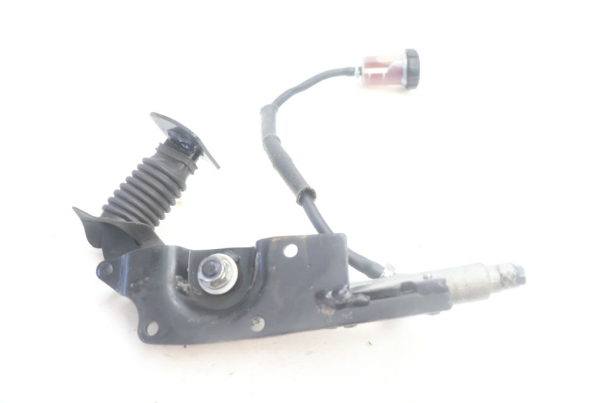 photo de PEDALE DE FREIN  PIAGGIO MP3 500 (2016 - 2018) - Gros plan technique