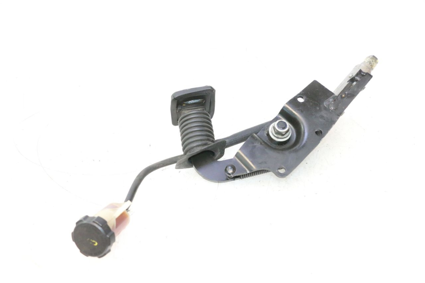 photo de PEDALE DE FREIN  PIAGGIO MP3 500 (2011 - 2015) - Gros plan technique