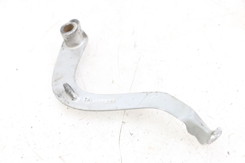 photo de PEDALE DE FREIN DERBI SENDA SM X-TREME 50 (2006 - 2010) - Gros plan technique