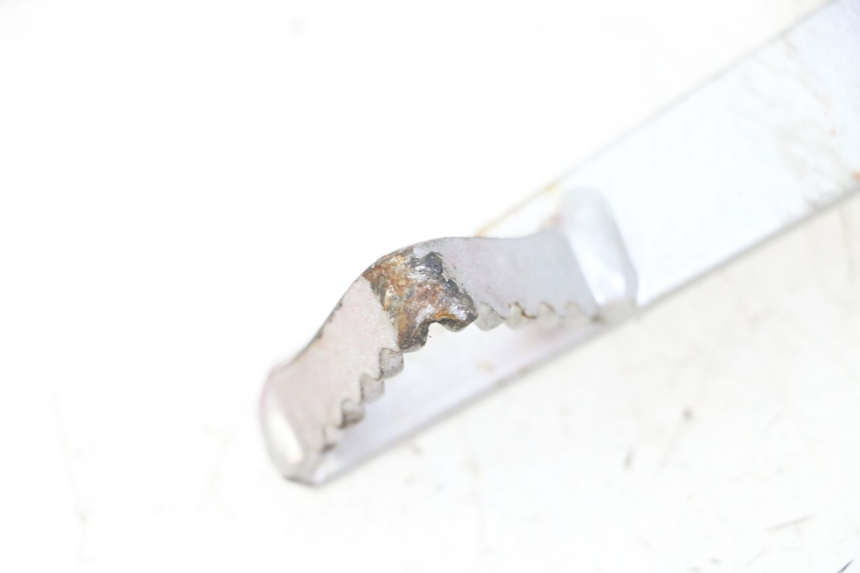 photo de PEDALE DE FREIN  VENT DERAPAGE 50 (2018 - 2023) - Gros plan technique