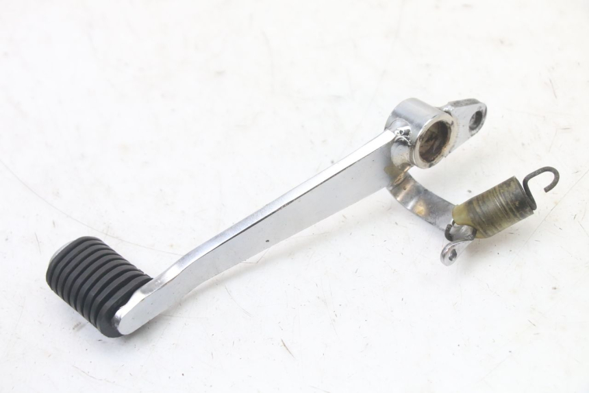 photo de PEDALE DE FREIN YAMAHA FZS FAZER 600 (2001 - 2003) - Gros plan technique