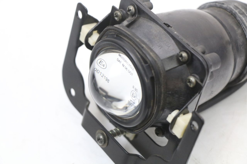 photo de Headlight E-MAX 80L 1 (2011 - 2014) - Points de fixation