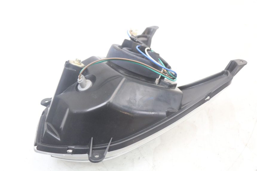 photo de PHARE AVANT KYMCO AGILITY 4T 50 (2018 - 2022) - Gros plan technique