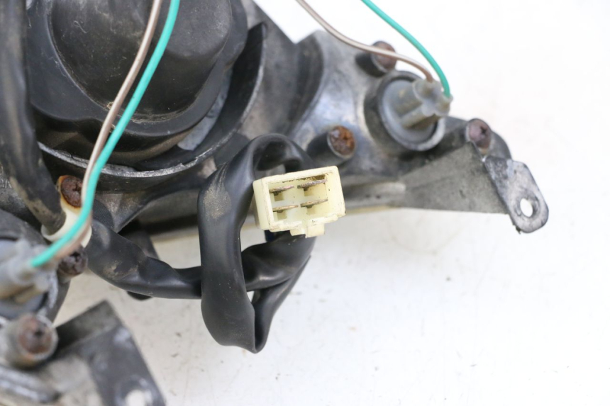 photo de PHARE AVANT KYMCO AGILITY CITY 4T 50 (2008 - 2016) - Autre angle de vue