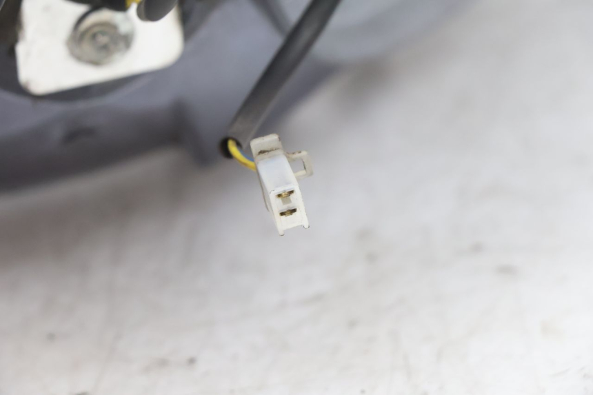photo de PHARE AVANT APRILIA ATLANTIC S 125 (2010 - 2013) - Points de fixation