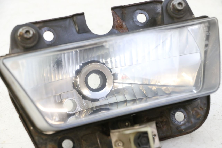 photo de PHARE AVANT BMW C1 125 (2000 - 2003) - Points de fixation