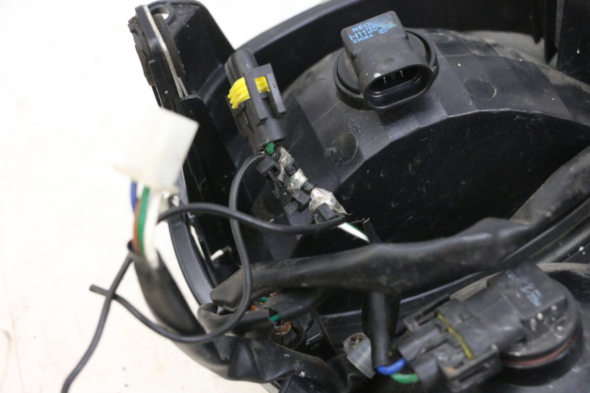 photo de PHARE AVANT MAG POWER BOMBERS 4T 50 (2016 - 2026) - Marquages et références