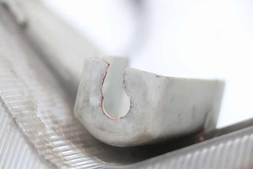 photo de PHARE AVANT SUZUKI BURGMAN 125 (2007 - 2014) - Détails caractéristiques